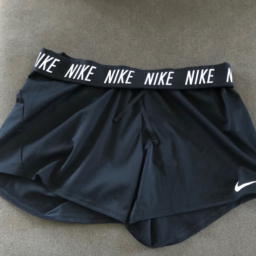 Nike Shorts 💥PRICE IS FIRM💥